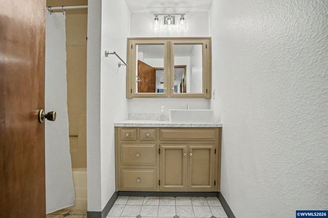 1135 Cedar Ln, Aumsville, OR 97325