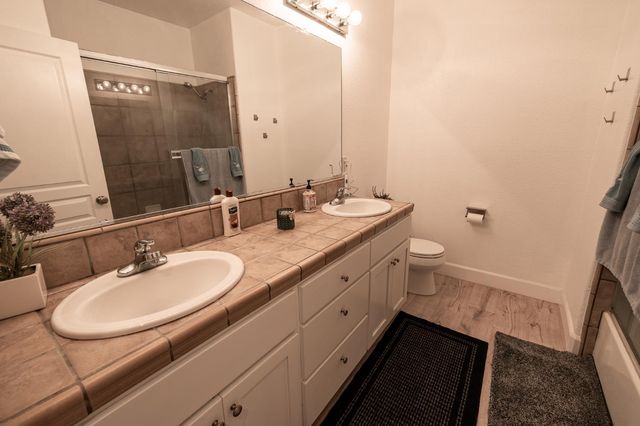 850 Miraggio Dr, Patterson, CA 95363