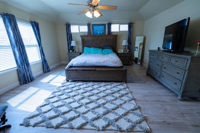 850 Miraggio Dr, Patterson, CA 95363