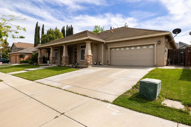 850 Miraggio Dr, Patterson, CA 95363