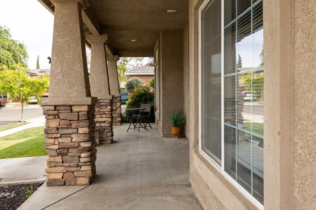 850 Miraggio Dr, Patterson, CA 95363