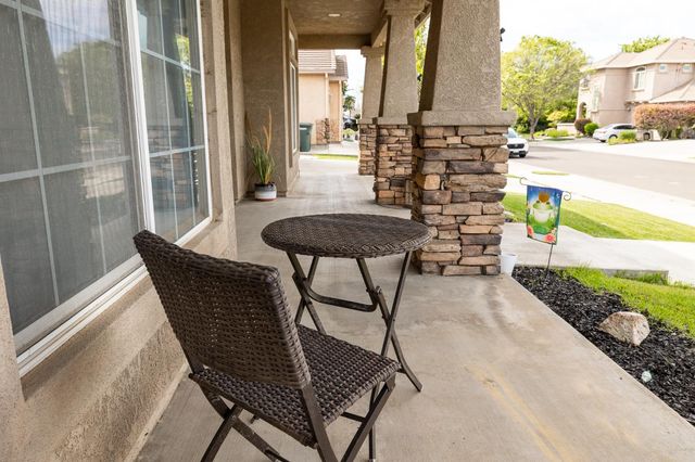 850 Miraggio Dr, Patterson, CA 95363