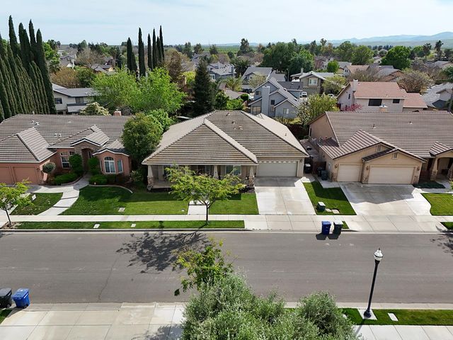 850 Miraggio Dr, Patterson, CA 95363