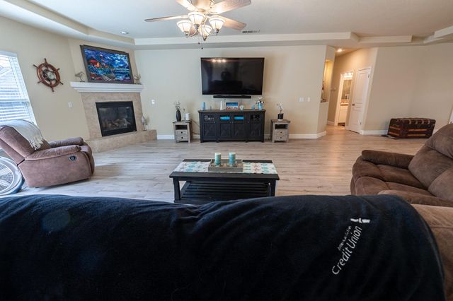 850 Miraggio Dr, Patterson, CA 95363