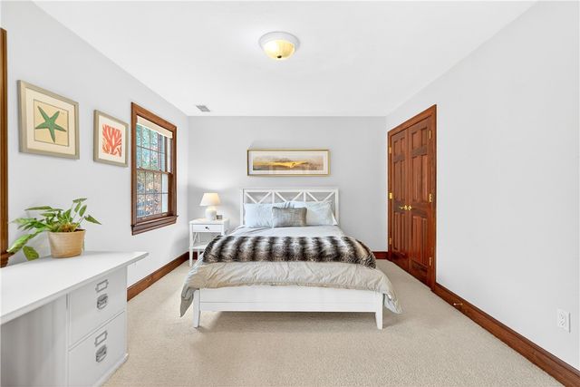 1613 Amicitia Ln, Franklin Park, PA 15143