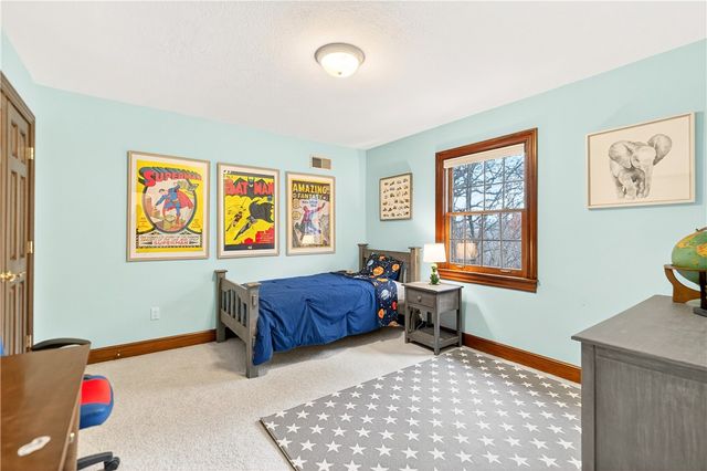 1613 Amicitia Ln, Franklin Park, PA 15143