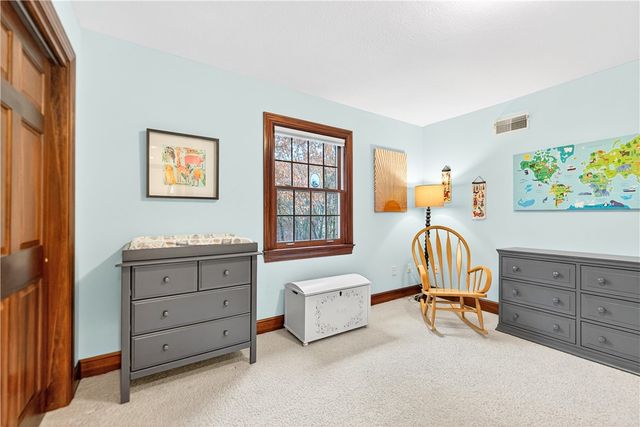 1613 Amicitia Ln, Franklin Park, PA 15143