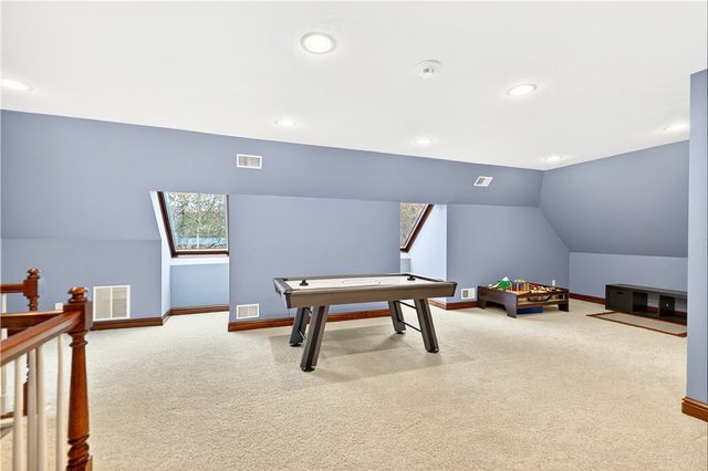 1613 Amicitia Ln, Franklin Park, PA 15143