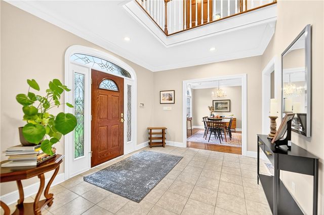 1613 Amicitia Ln, Franklin Park, PA 15143