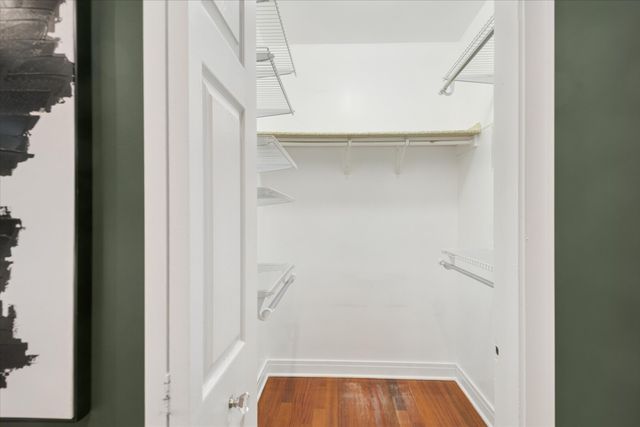 1543 W Sherwin Avenue GW, Chicago, IL 60626