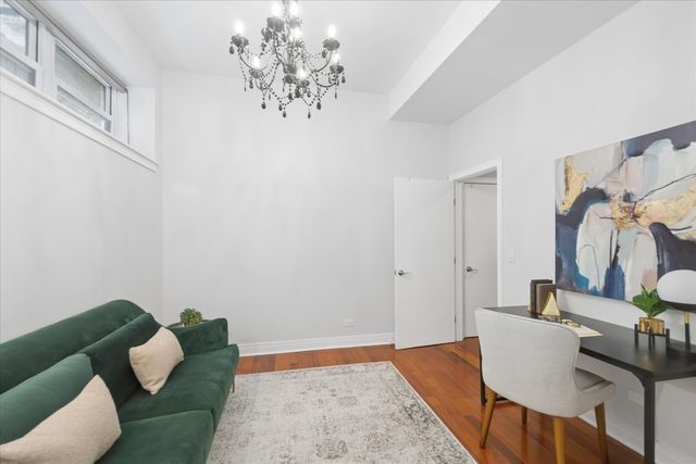 1543 W Sherwin Avenue GW, Chicago, IL 60626