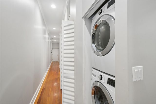 1543 W Sherwin Avenue GW, Chicago, IL 60626