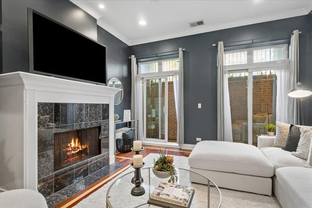 1543 W Sherwin Avenue GW, Chicago, IL 60626