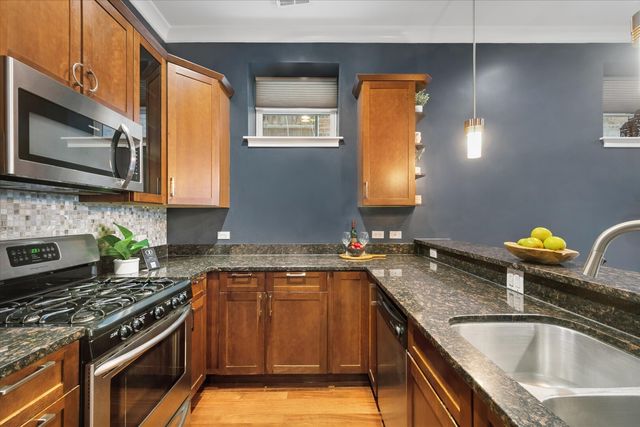 1543 W Sherwin Avenue GW, Chicago, IL 60626