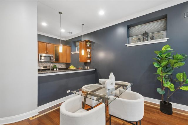 1543 W Sherwin Avenue GW, Chicago, IL 60626