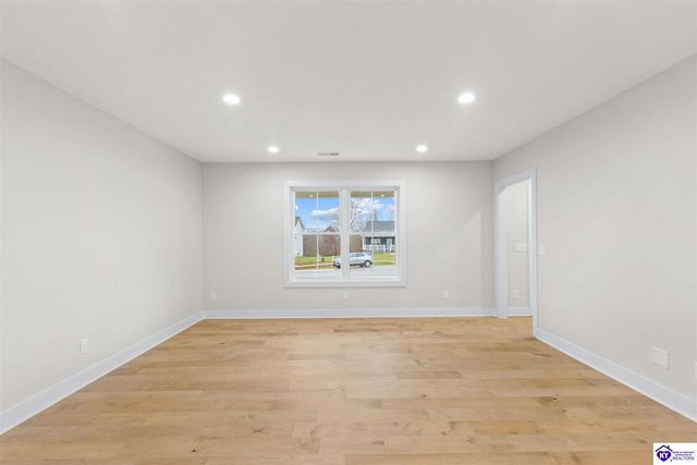 116 Brookhaven Drive, Vine Grove, KY 40175