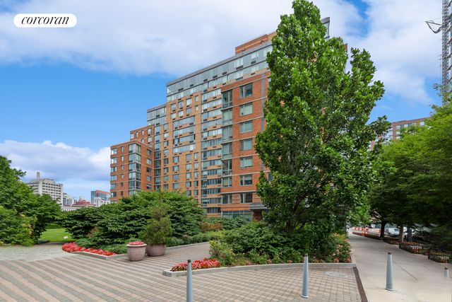 425 Main St Apt 3N, New York City, NY 10044