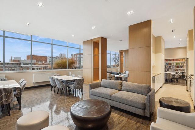 425 Main St Apt 3N, New York City, NY 10044