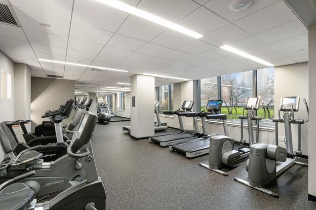 425 Main St Apt 3N, New York City, NY 10044