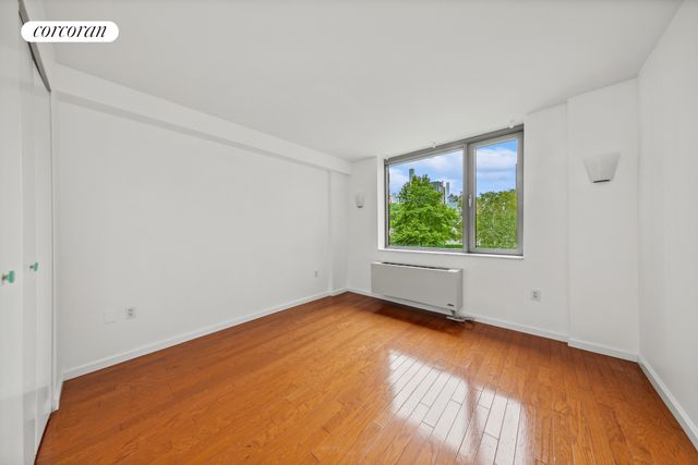 425 Main St Apt 3N, New York City, NY 10044