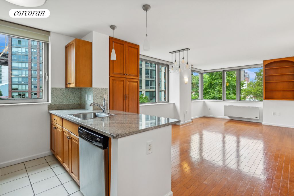 425 Main St Apt 3N, New York City, NY 10044