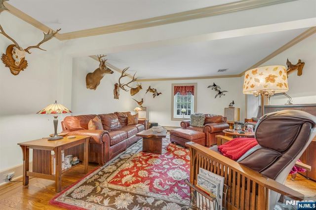 142 Pascack Road, Park Ridge, NJ 07656