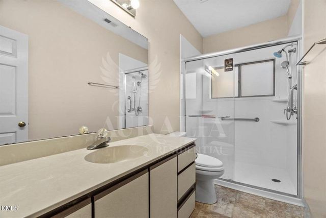 6121 Sunpointe Drive 103, Raleigh, NC 27606