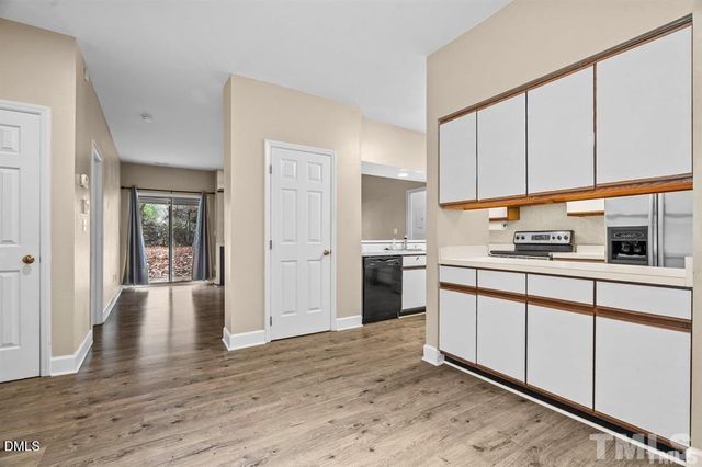 6121 Sunpointe Drive 103, Raleigh, NC 27606