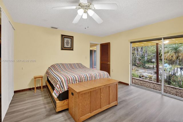 2048 SW 28th Ter, Fort Lauderdale, FL 33312