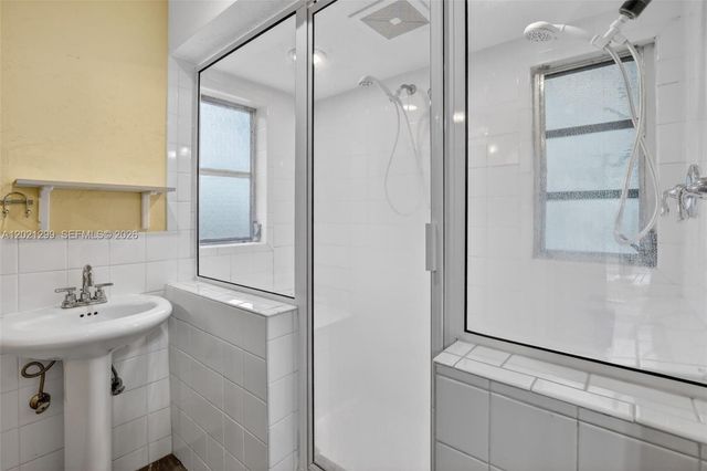 2048 SW 28th Ter, Fort Lauderdale, FL 33312