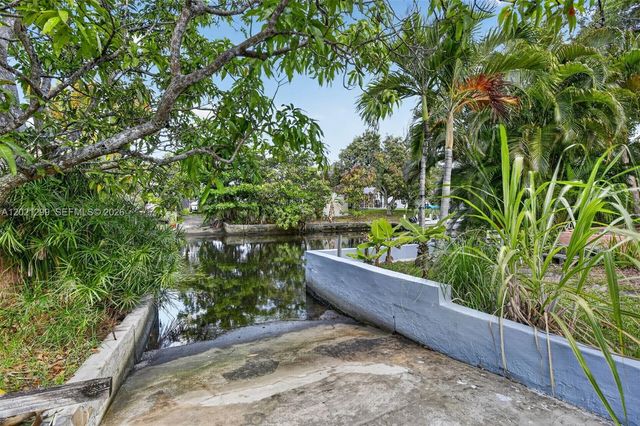 2048 SW 28th Ter, Fort Lauderdale, FL 33312