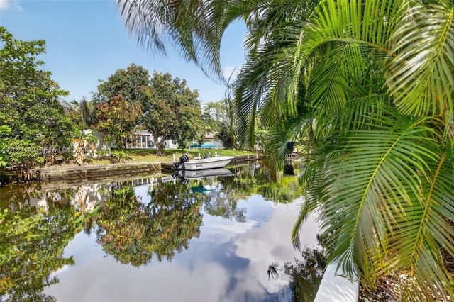 2048 SW 28th Ter, Fort Lauderdale, FL 33312