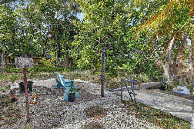 2048 SW 28th Ter, Fort Lauderdale, FL 33312