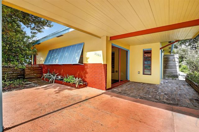 2048 SW 28th Ter, Fort Lauderdale, FL 33312