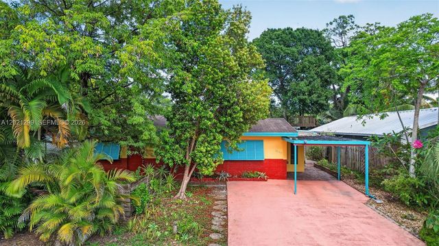 2048 SW 28th Ter, Fort Lauderdale, FL 33312