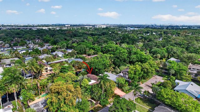 2048 SW 28th Ter, Fort Lauderdale, FL 33312