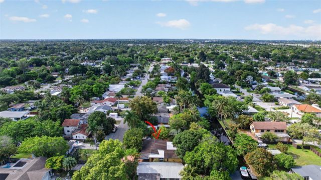 2048 SW 28th Ter, Fort Lauderdale, FL 33312