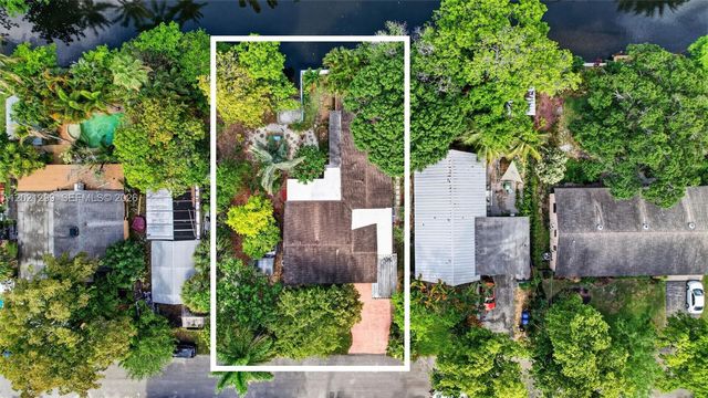 2048 SW 28th Ter, Fort Lauderdale, FL 33312