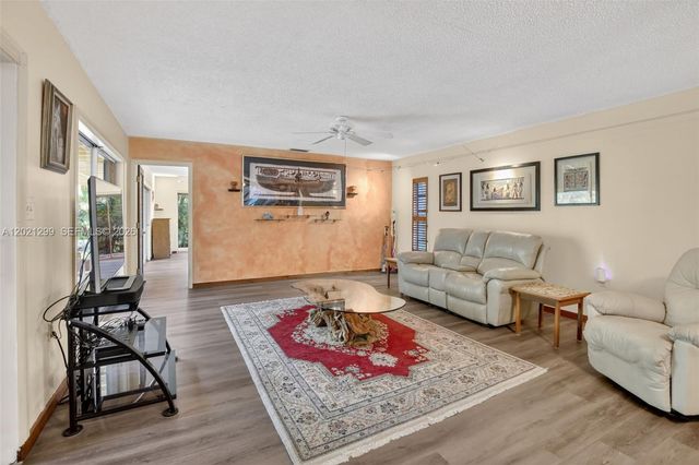 2048 SW 28th Ter, Fort Lauderdale, FL 33312