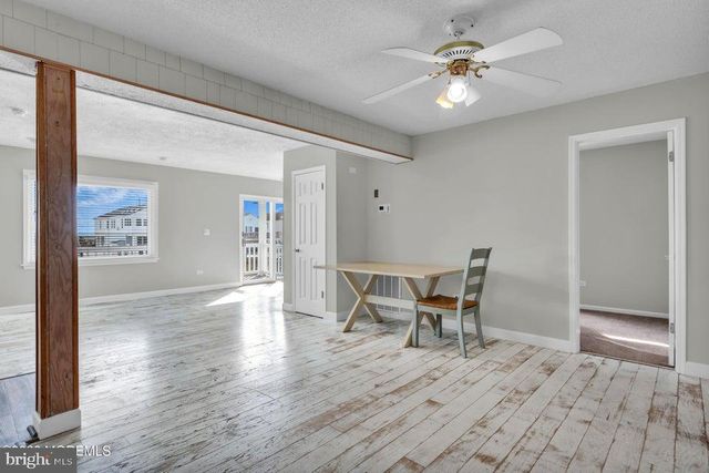 143 S CAPTAINS DR, Tuckerton, NJ 08087