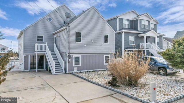 143 S CAPTAINS DR, Tuckerton, NJ 08087