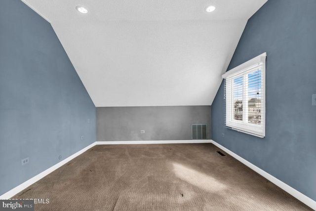 143 S CAPTAINS DR, Tuckerton, NJ 08087