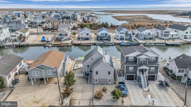 143 S CAPTAINS DR, Tuckerton, NJ 08087