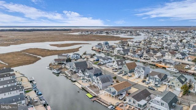 143 S CAPTAINS DR, Tuckerton, NJ 08087