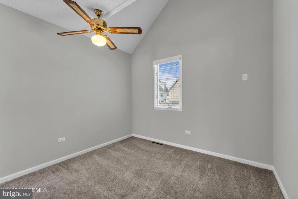 Image 22 of property listing at 143 S CAPTAINS DR, Tuckerton, NJ 08087