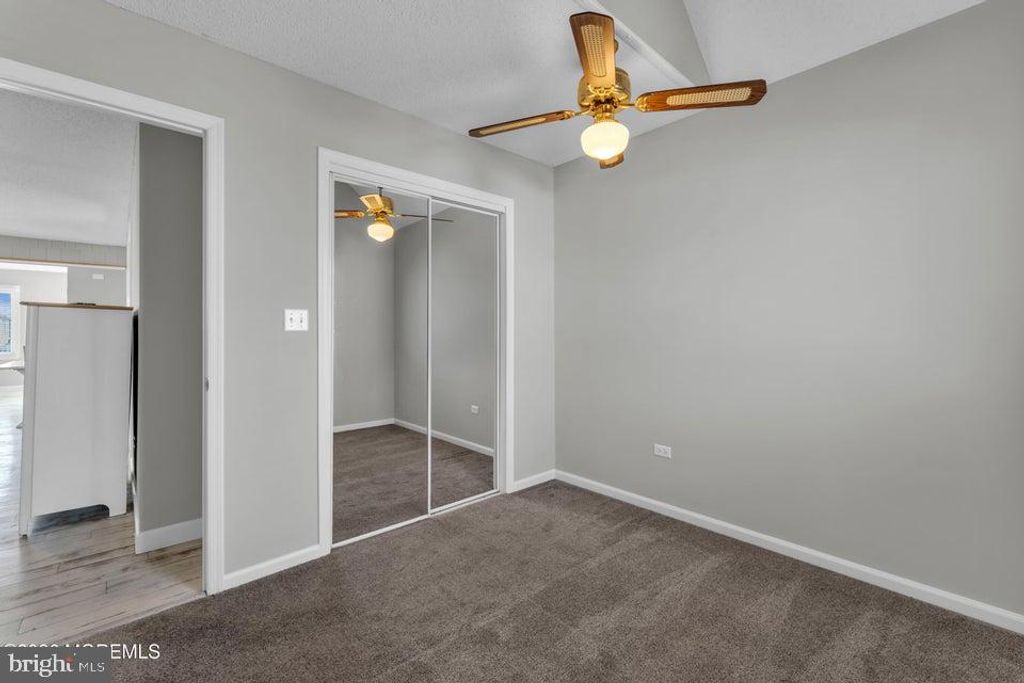 Image 23 of property listing at 143 S CAPTAINS DR, Tuckerton, NJ 08087