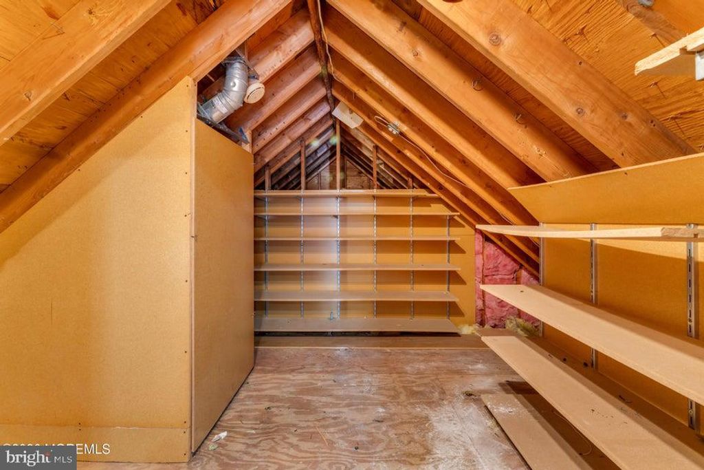 Image 29 of property listing at 143 S CAPTAINS DR, Tuckerton, NJ 08087