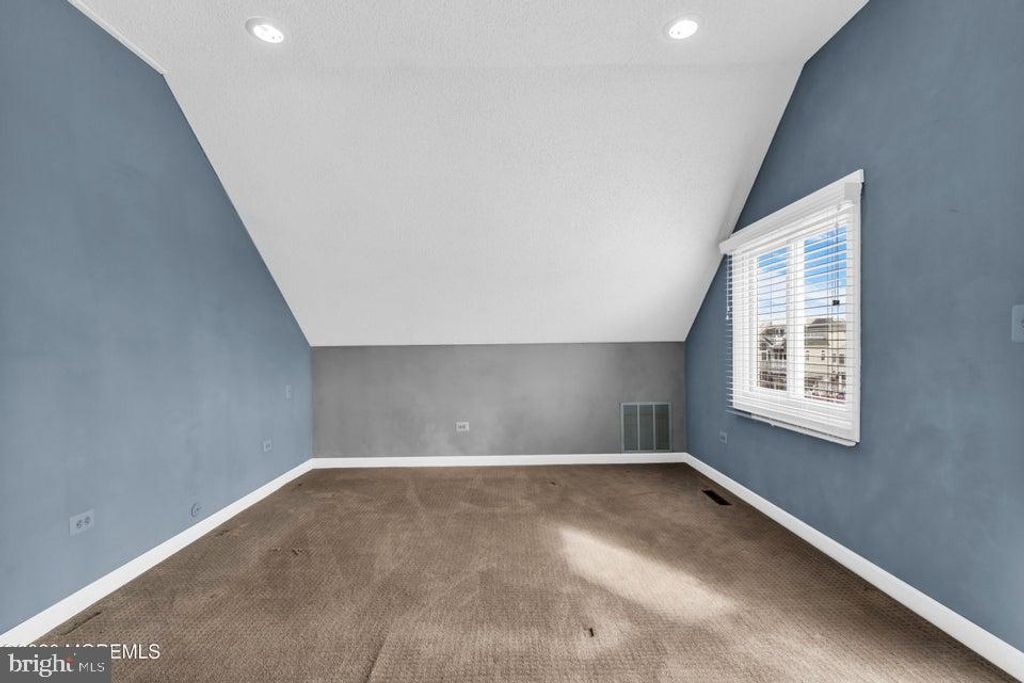 Image 35 of property listing at 143 S CAPTAINS DR, Tuckerton, NJ 08087