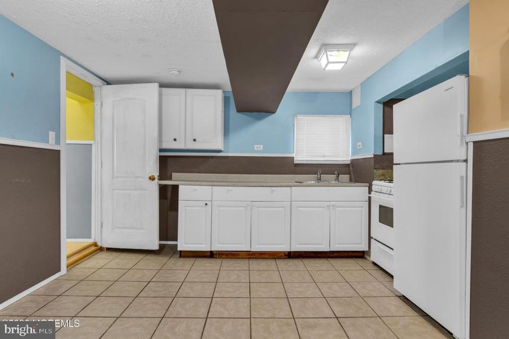 Image 41 of property listing at 143 S CAPTAINS DR, Tuckerton, NJ 08087