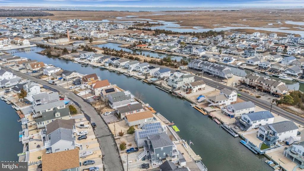 Image 52 of property listing at 143 S CAPTAINS DR, Tuckerton, NJ 08087